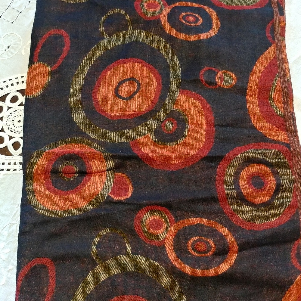 Wrap/scarf - Picture 3 of 3